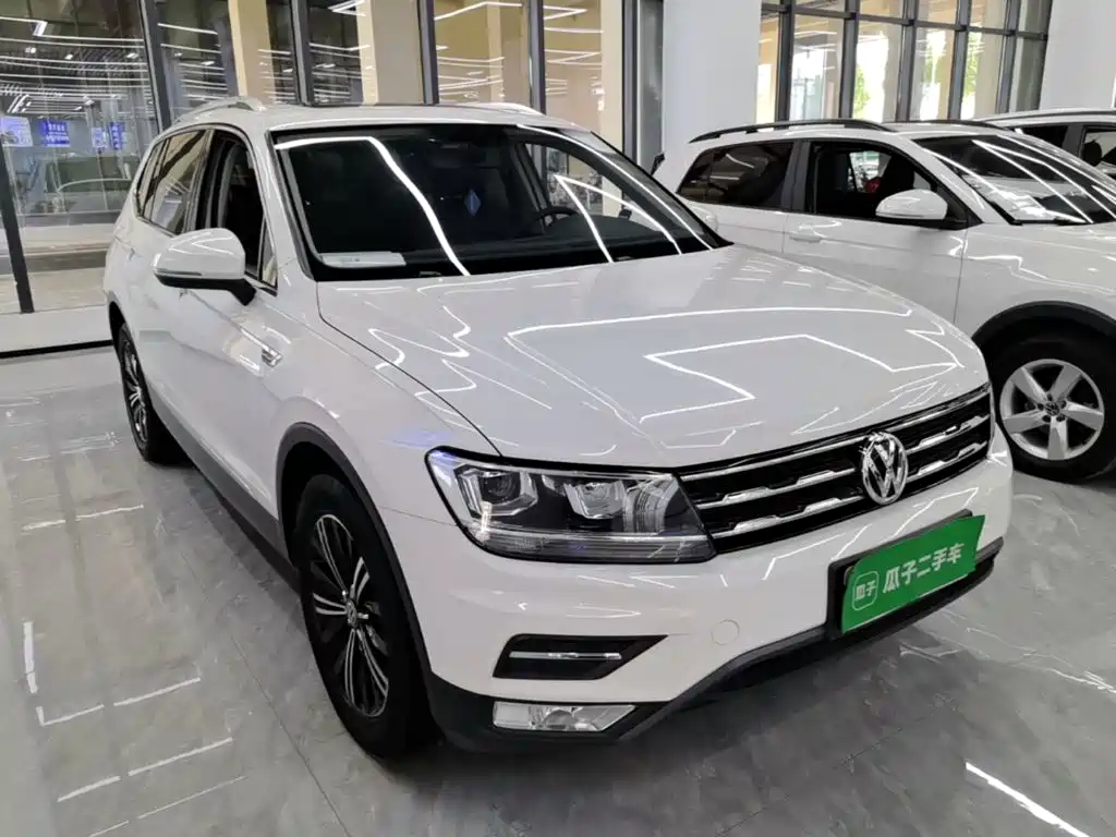Volkswagen Tiguan L — фото 4