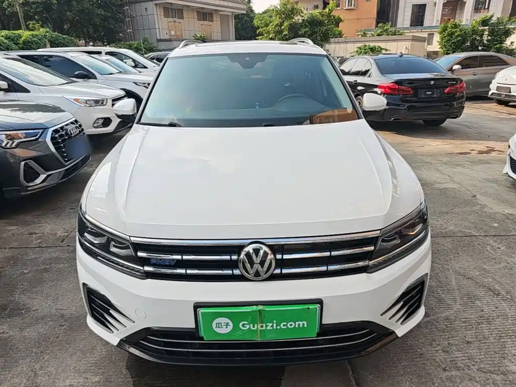 Volkswagen Tiguan L PHEV — фото 3