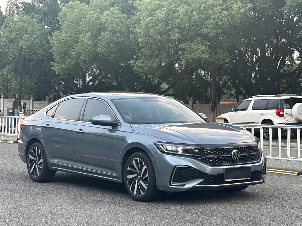 Volkswagen Passat — фото 3