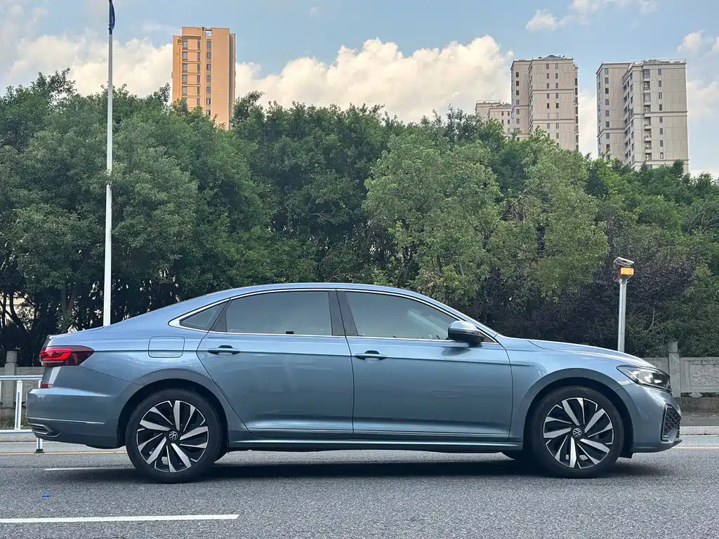 Volkswagen Passat — фото 4