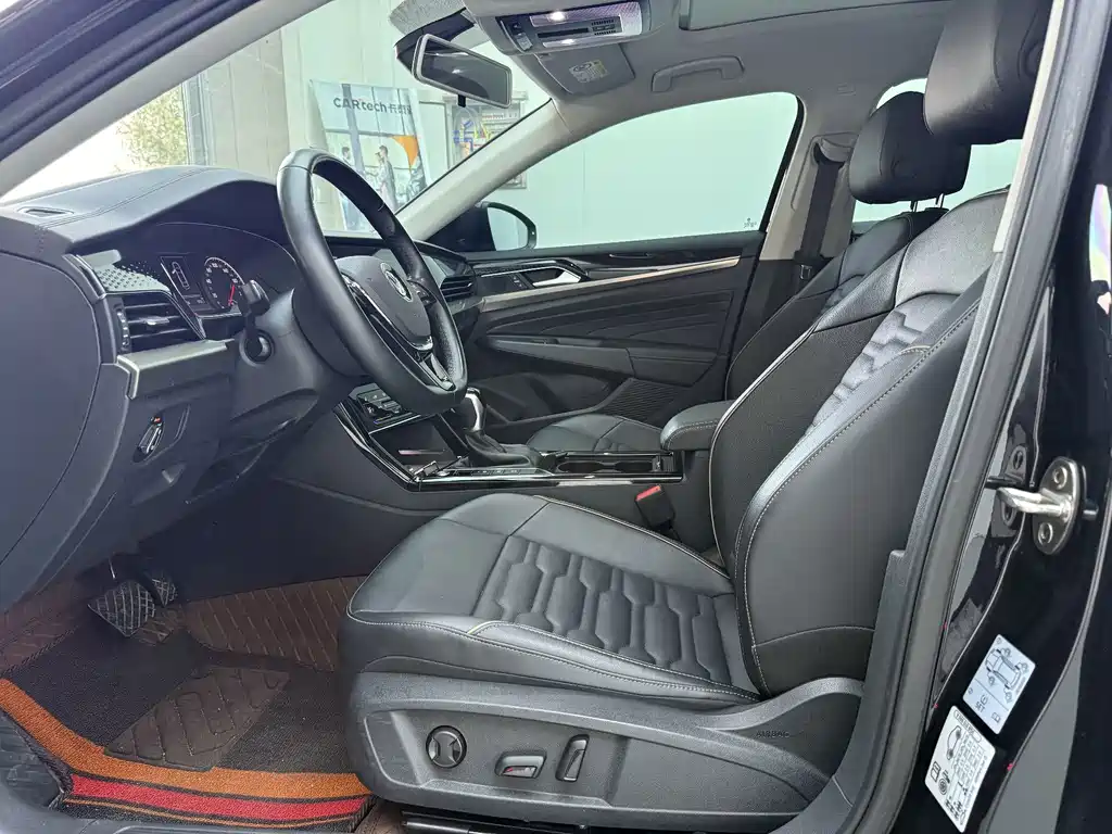 Volkswagen Passat — фото 4