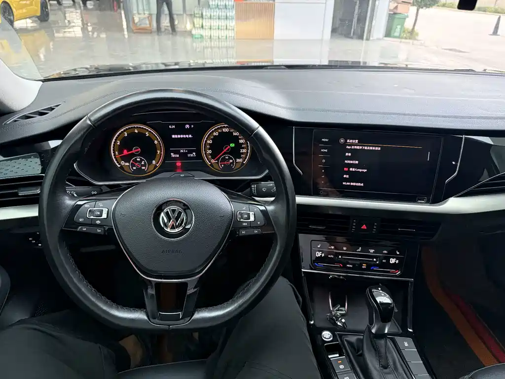 Volkswagen Passat — фото 8