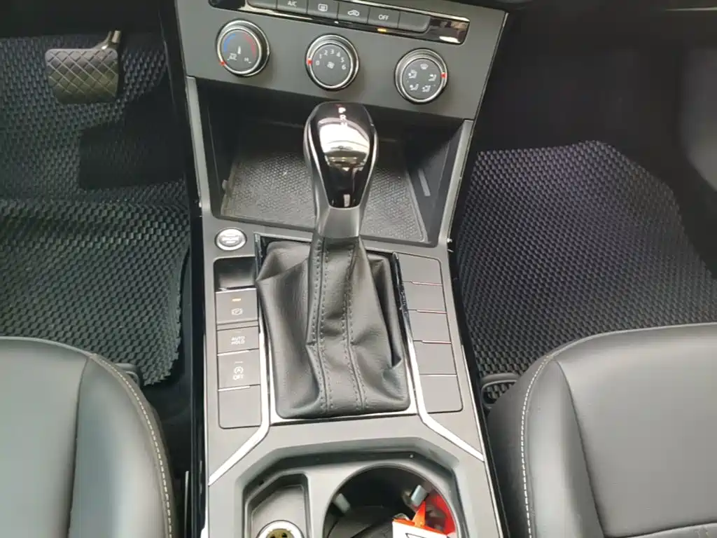 Volkswagen Passat — фото 14