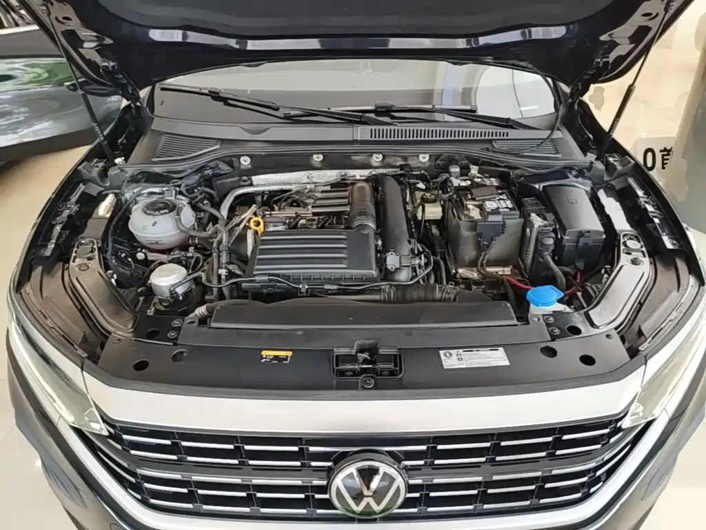 Volkswagen Passat — фото 20