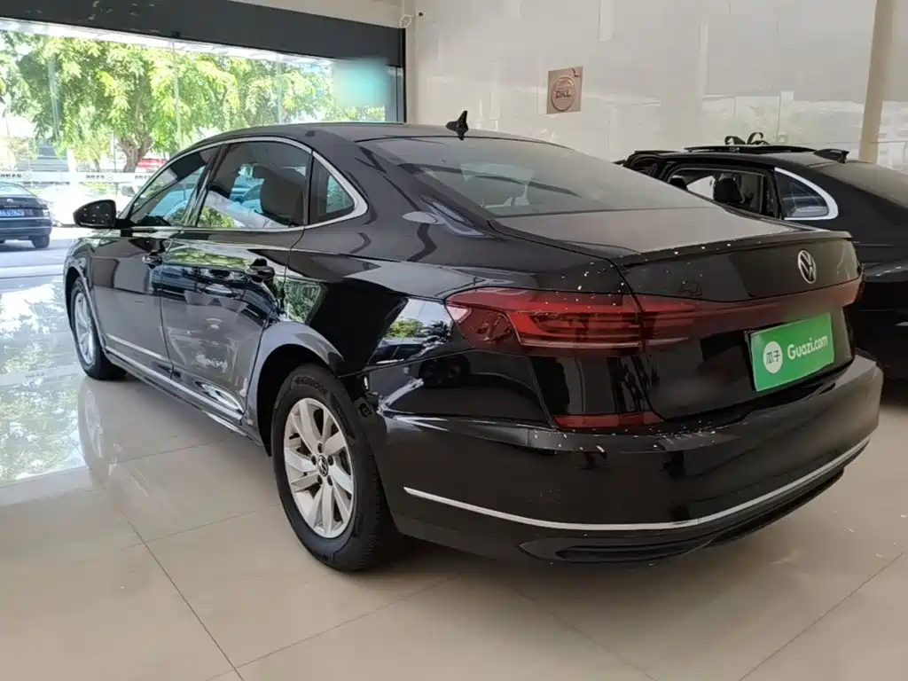 Volkswagen Passat — фото 5