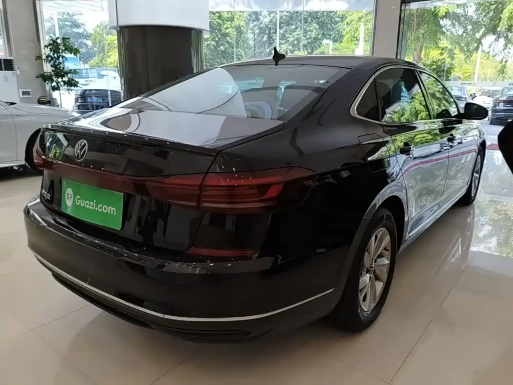 Volkswagen Passat — фото 7