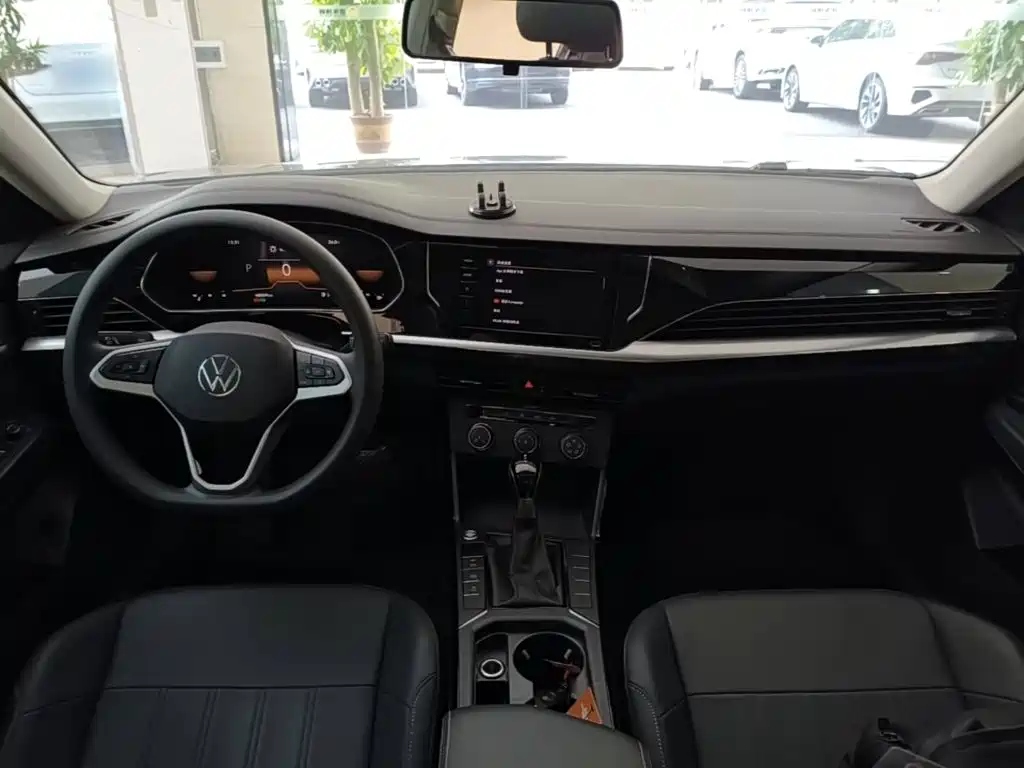 Volkswagen Passat — фото 10
