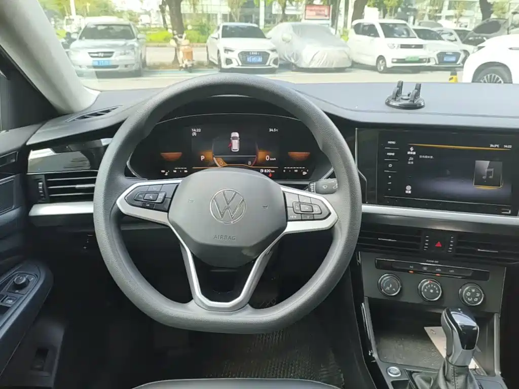Volkswagen Passat — фото 11