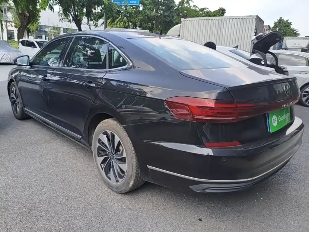 Volkswagen Passat — фото 5