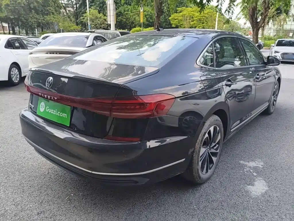 Volkswagen Passat — фото 7