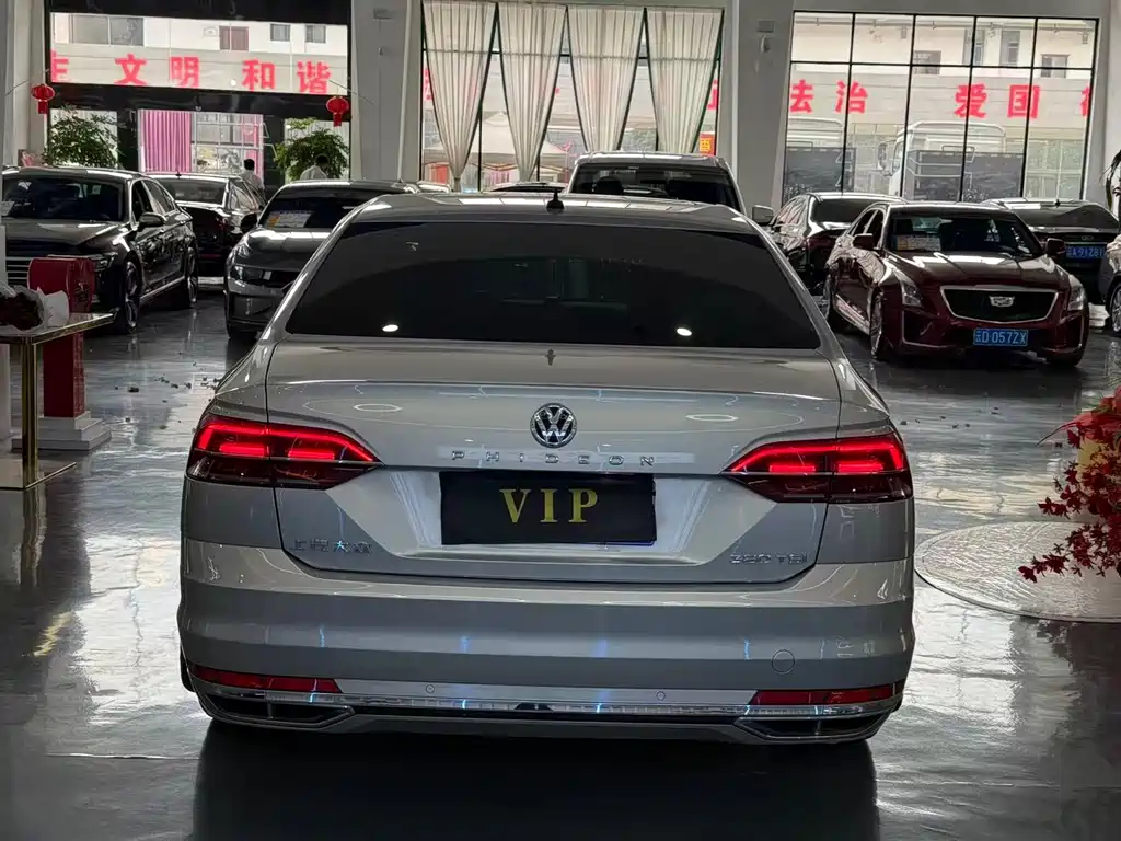 Volkswagen Phideon — фото 8
