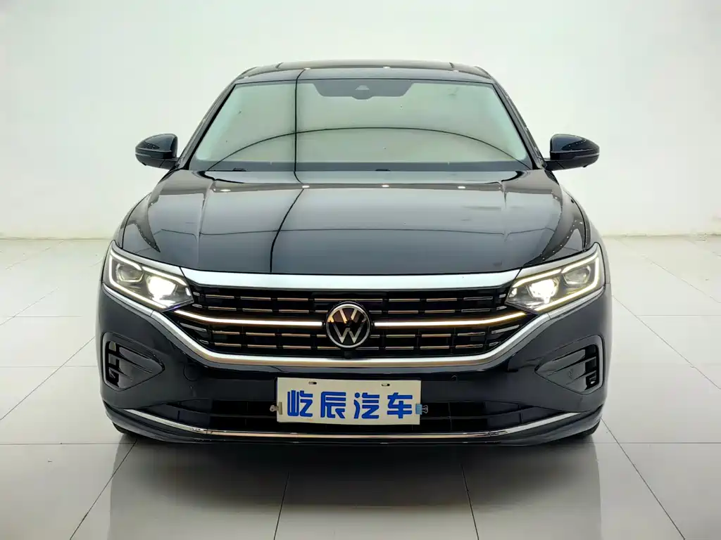 Volkswagen Passat — фото 2