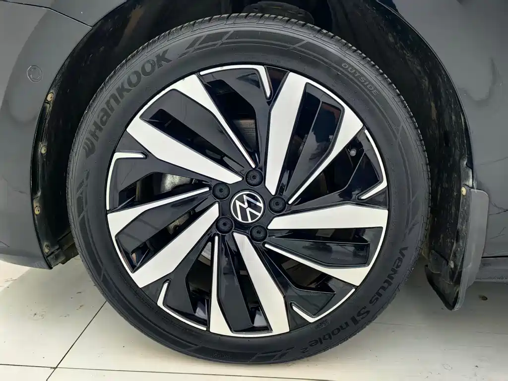 Volkswagen Passat — фото 14