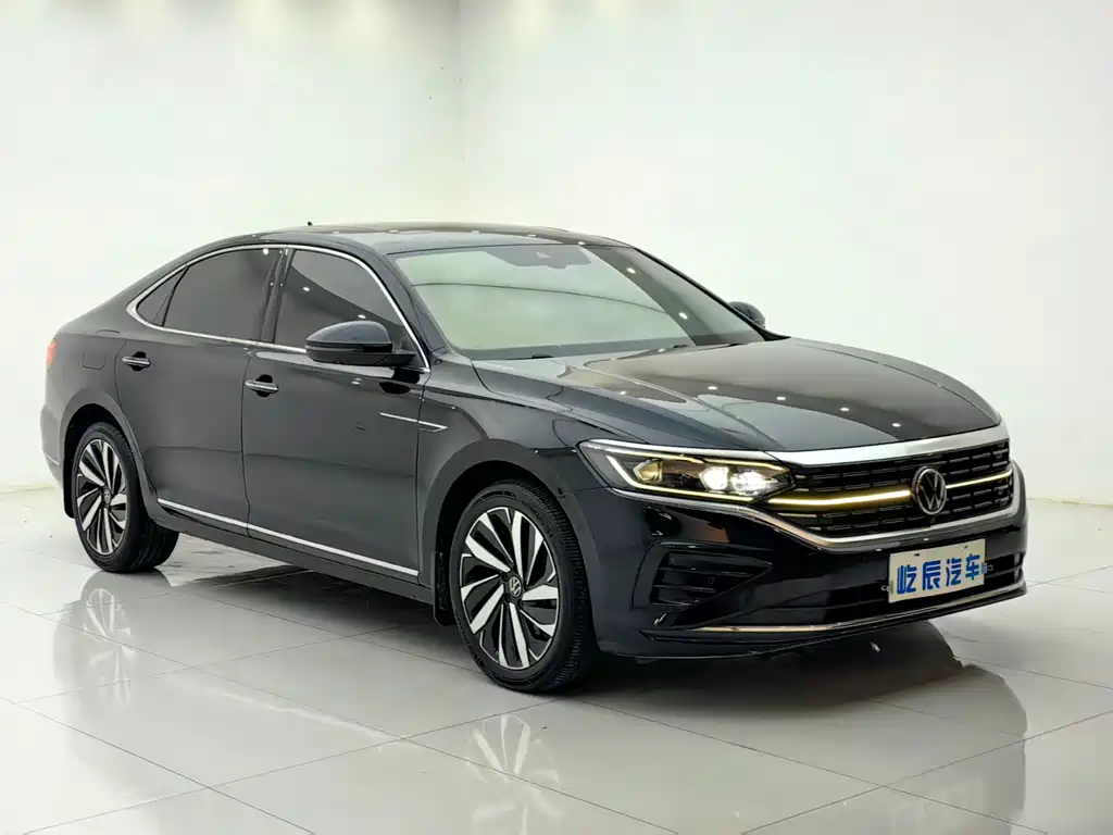 Volkswagen Passat — фото 3
