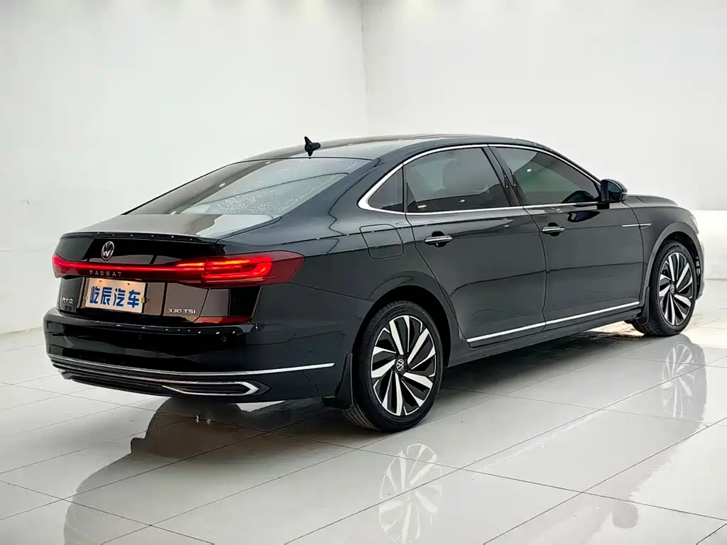 Volkswagen Passat — фото 6