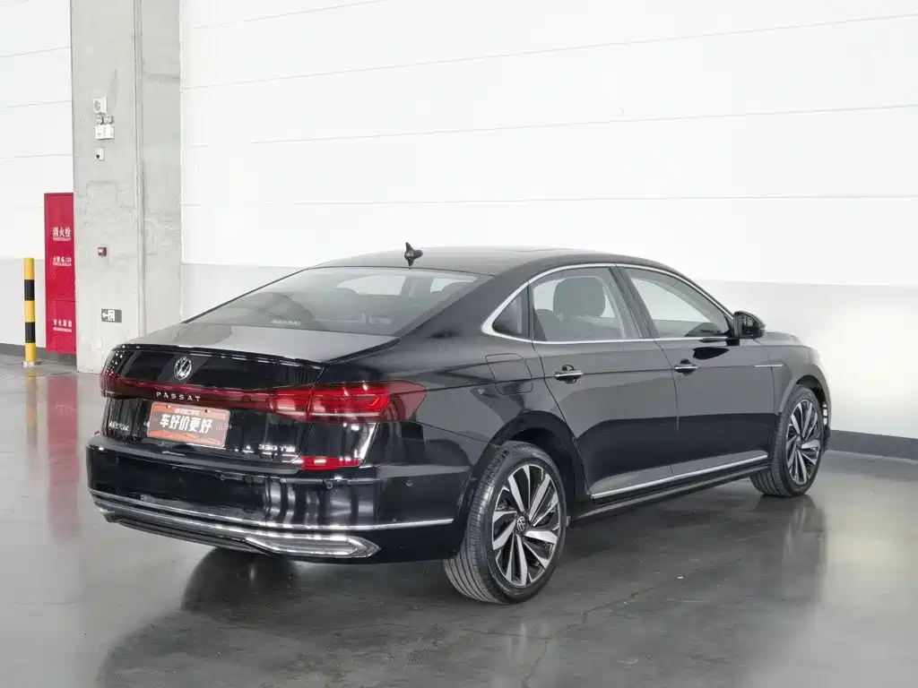 Volkswagen Passat — фото 2