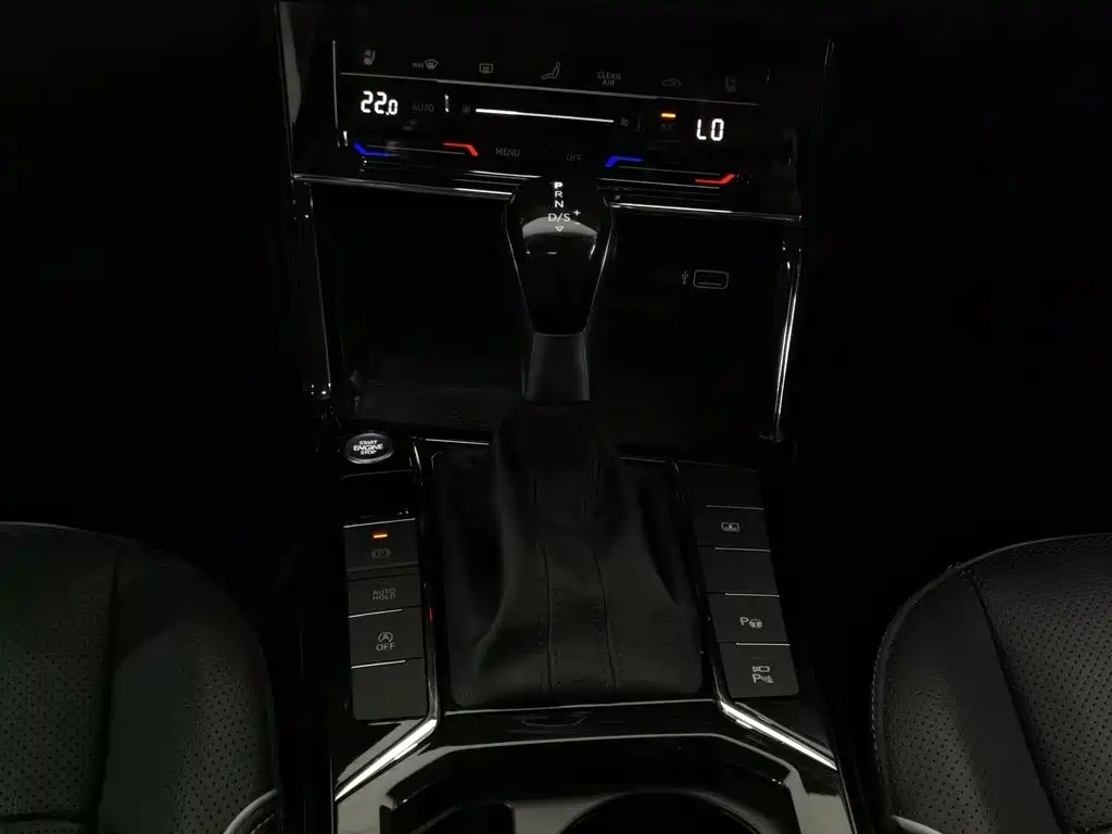 Volkswagen Passat — фото 13