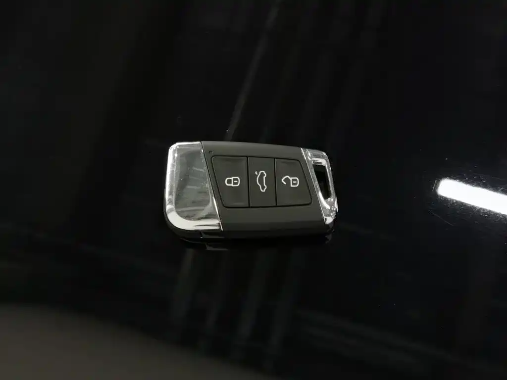 Volkswagen Passat — фото 19