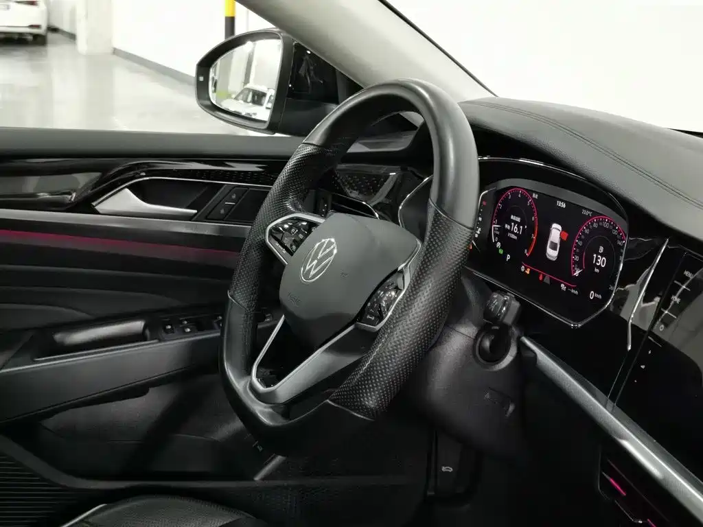 Volkswagen Passat — фото 22
