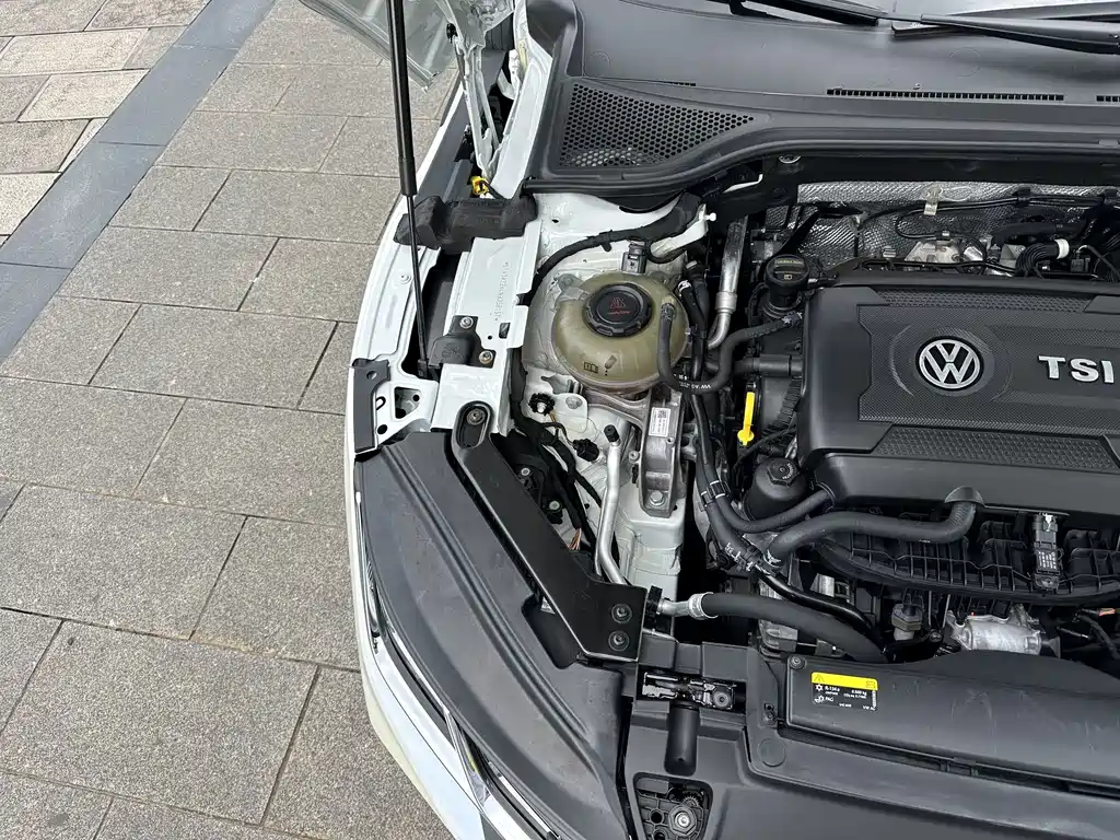 Volkswagen CC — фото 9