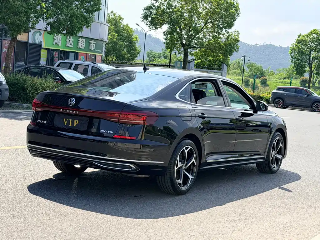 Volkswagen Passat — фото 4