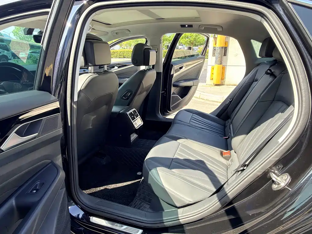 Volkswagen Passat — фото 10