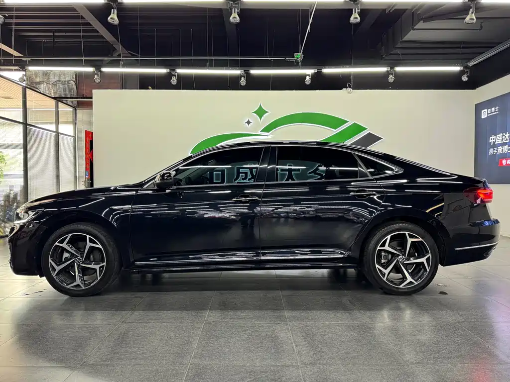 Volkswagen Passat — фото 3