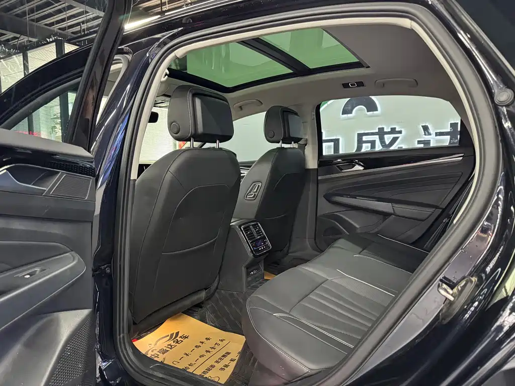 Volkswagen Passat — фото 8