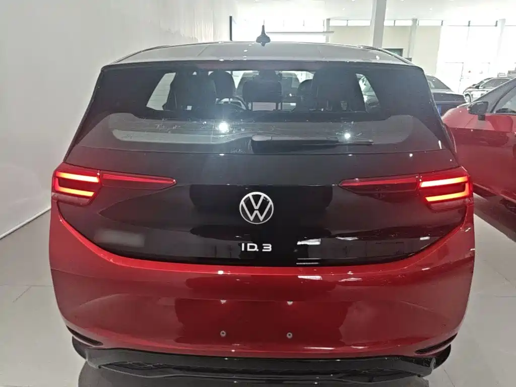 Volkswagen ID.3 — фото 6