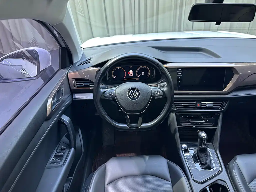 Volkswagen Tharu — фото 13