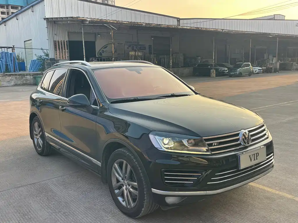 Volkswagen Touareg — фото 3