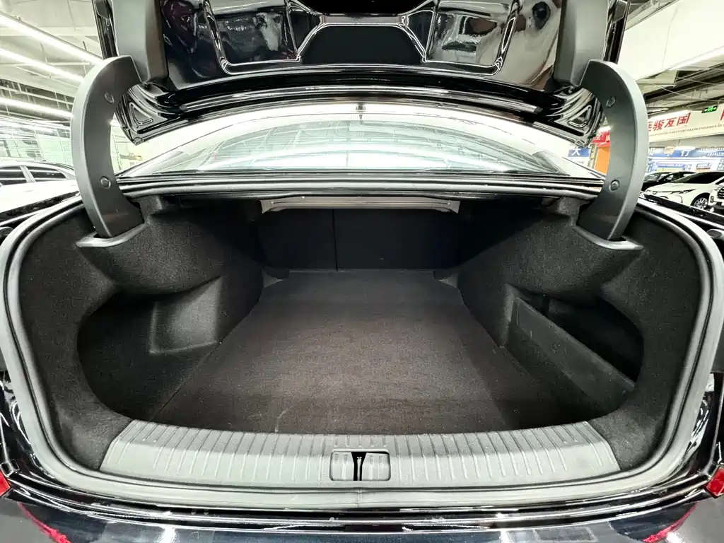 Volkswagen Passat — фото 18