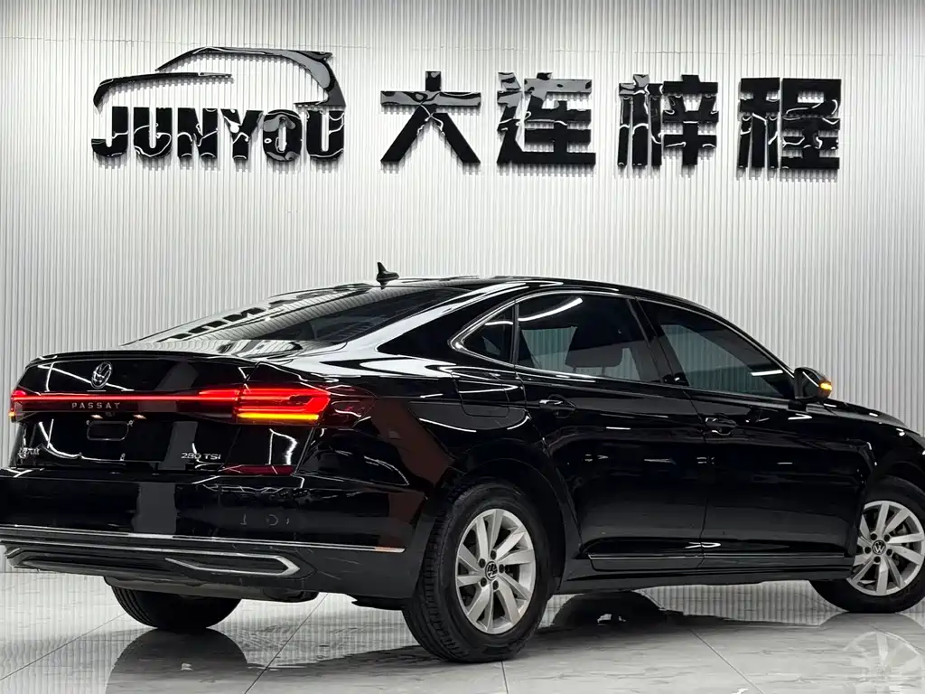 Volkswagen Passat — фото 4