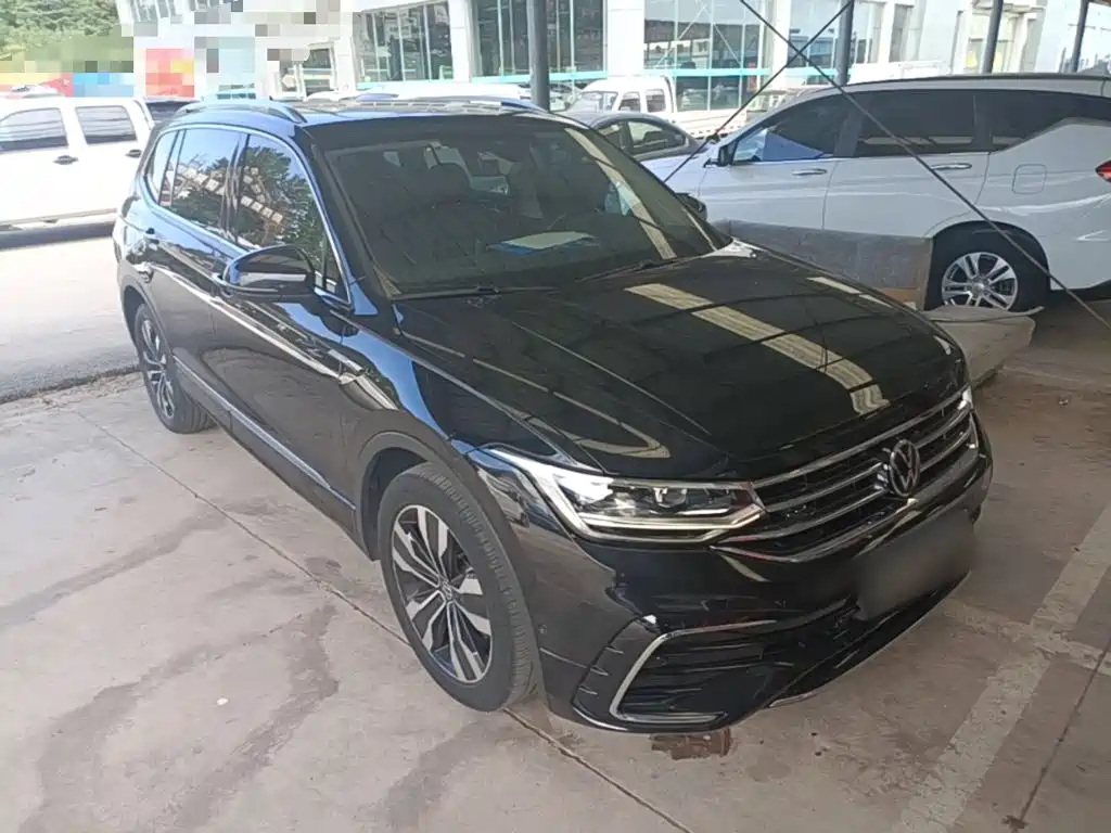 Volkswagen Tiguan L — фото 4