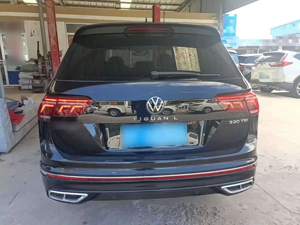 Volkswagen Tiguan L — фото 6