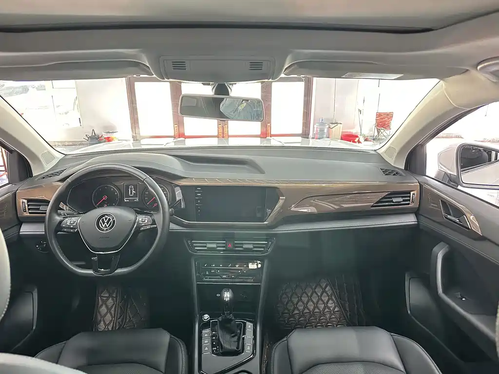 Volkswagen Tharu — фото 9