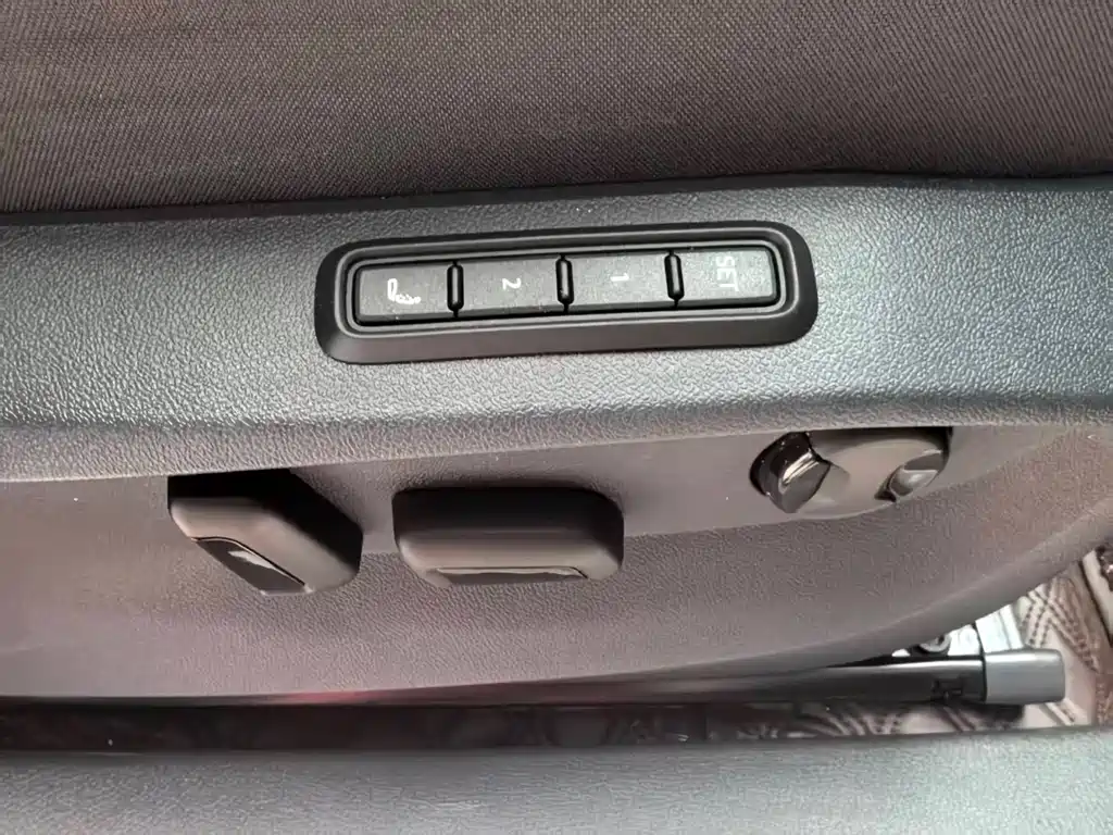 Volkswagen ID.6 Crozz — фото 15