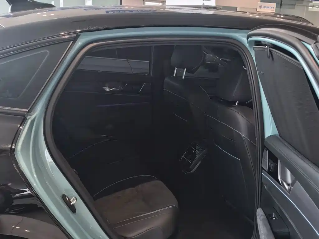 Volkswagen Passat — фото 9