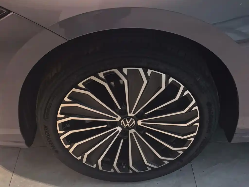 Volkswagen Passat — фото 4