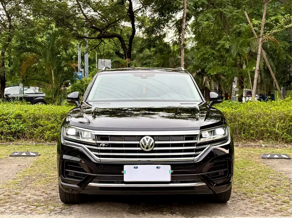 Volkswagen Touareg — фото 2