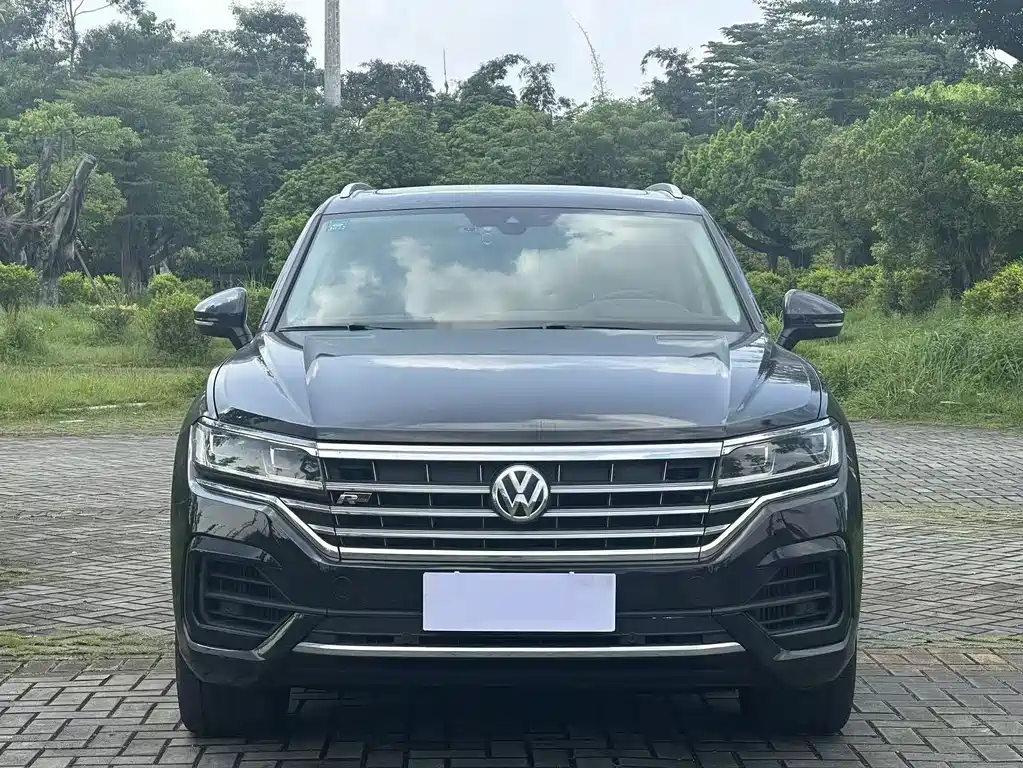 Volkswagen Touareg — фото 2