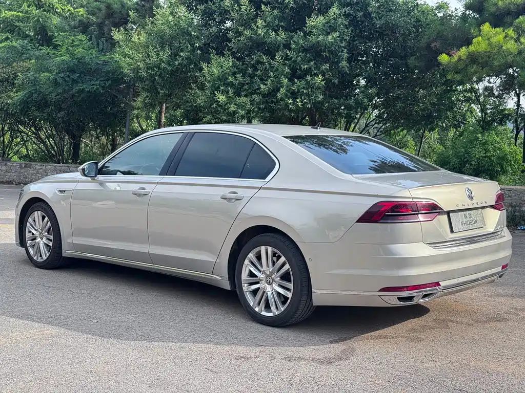 Volkswagen Phideon — фото 4