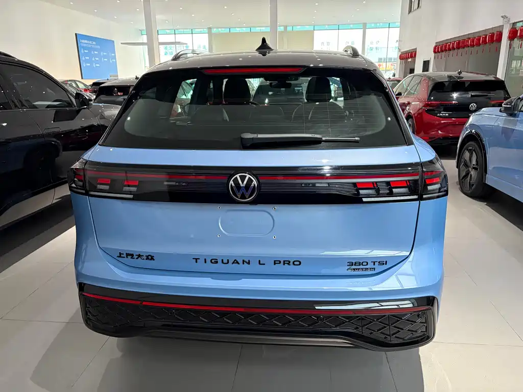 Volkswagen Tiguan L — фото 5