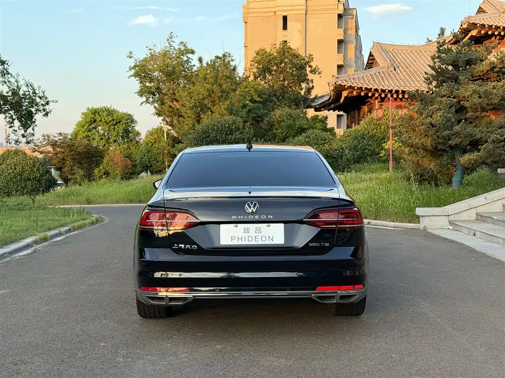 Volkswagen Phideon — фото 5
