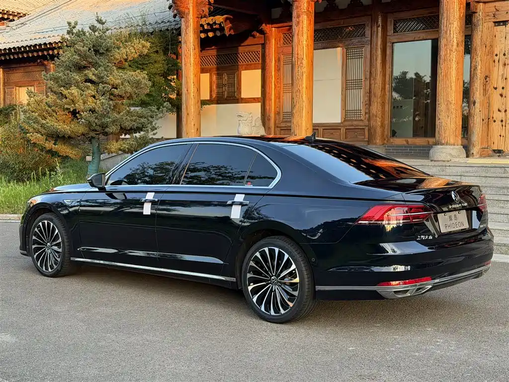 Volkswagen Phideon — фото 6