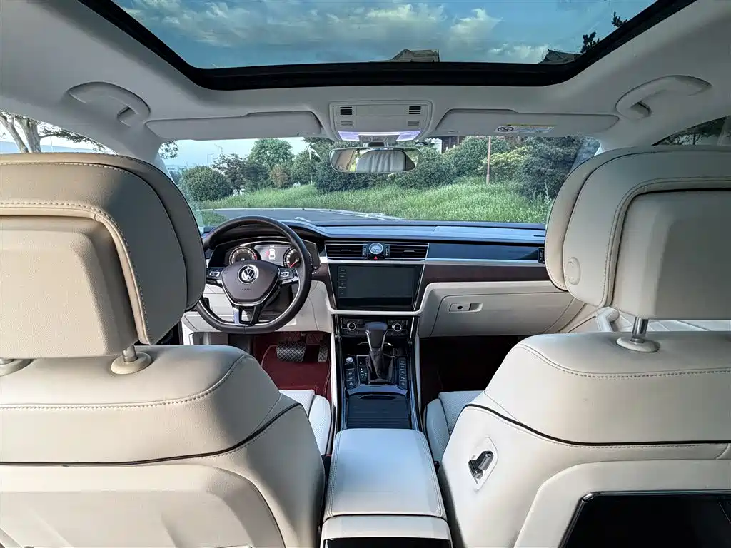 Volkswagen Phideon — фото 7