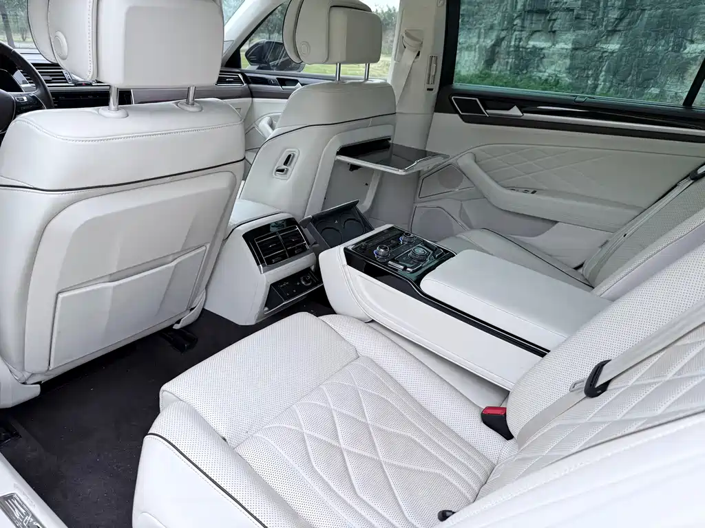 Volkswagen Phideon — фото 5