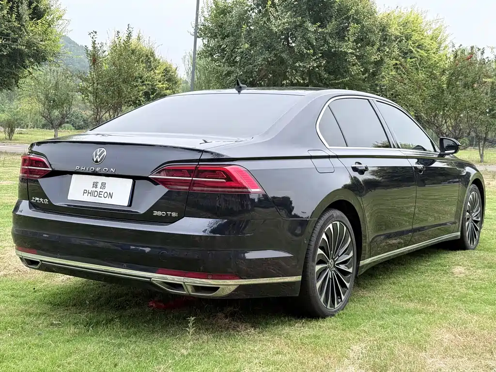 Volkswagen Phideon — фото 9