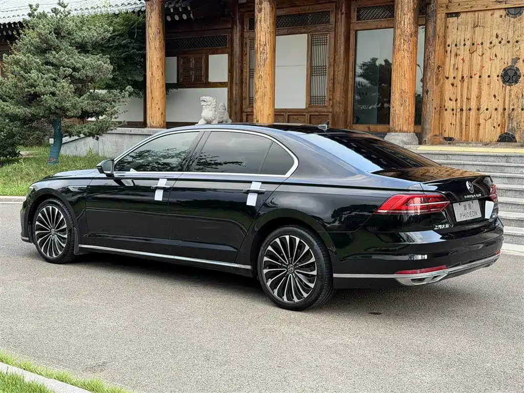 Volkswagen Phideon — фото 6