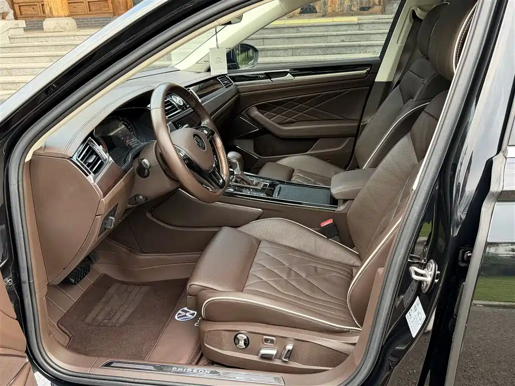 Volkswagen Phideon — фото 8